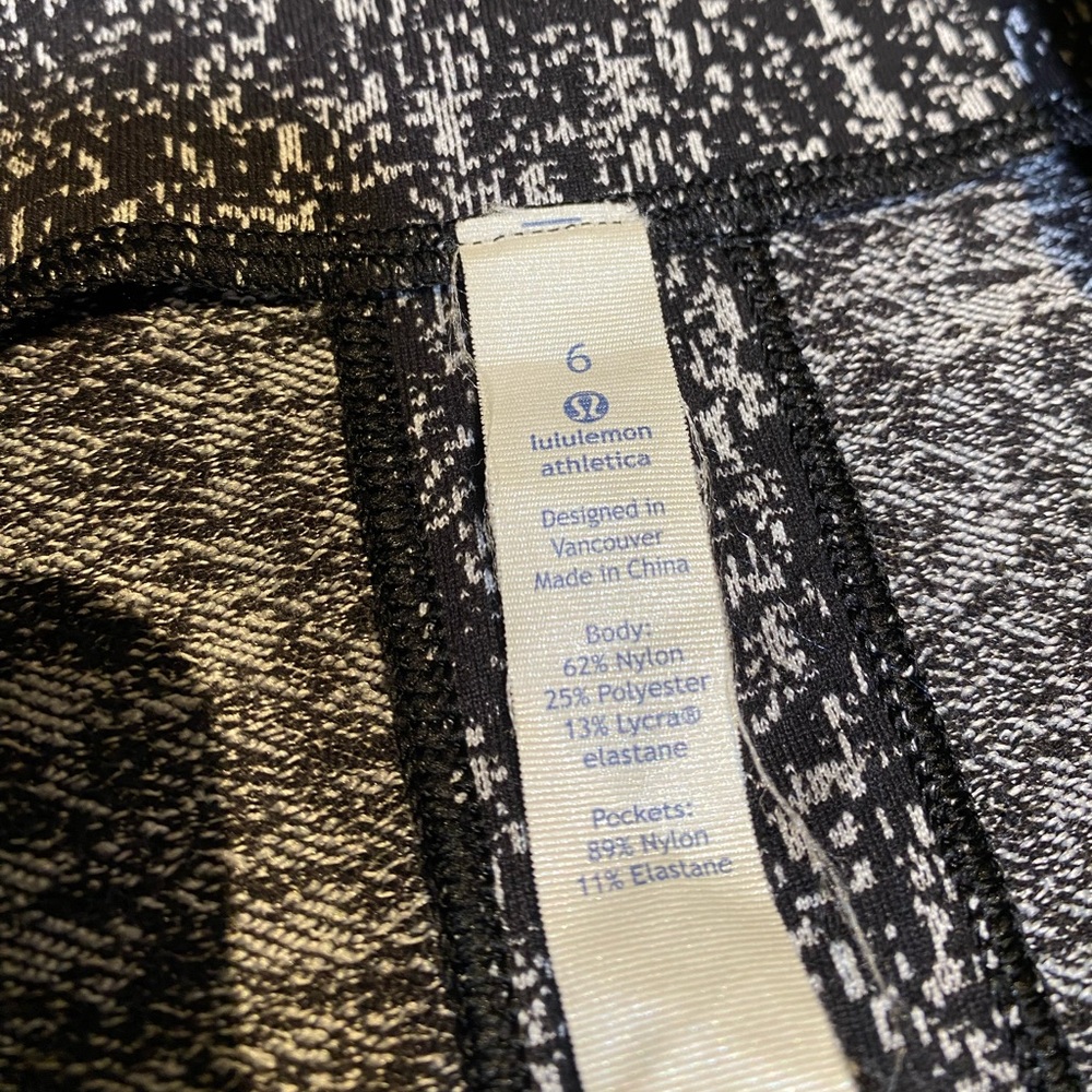 lululemon lightly jacket - Picture 2 of 7